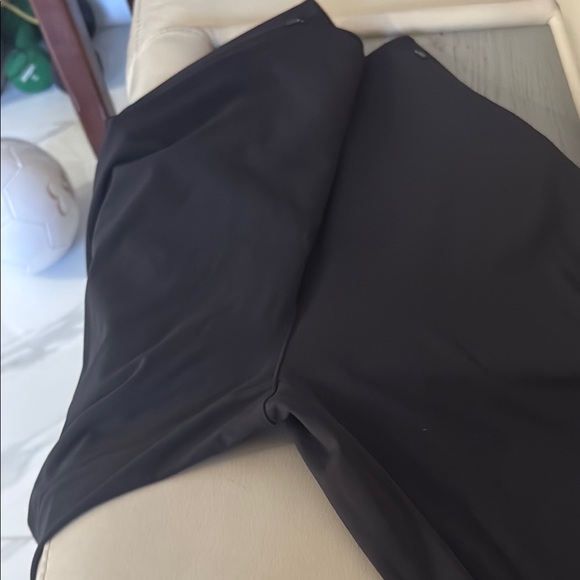 Lululemon Black Pants Size 12 - Picture 7 of 8